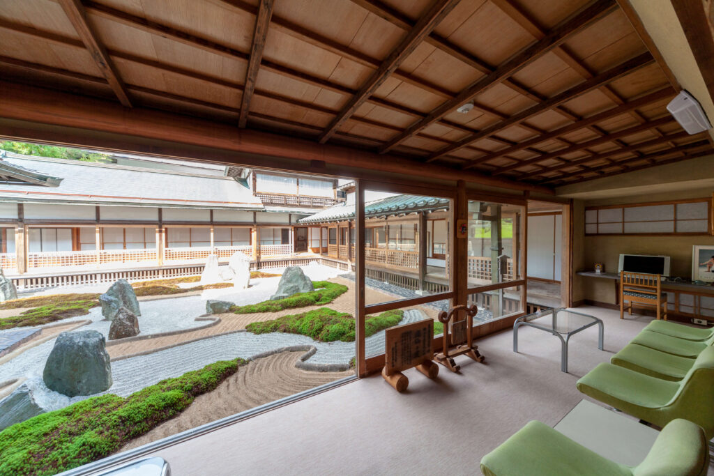 Shukubo Koyasan garden view